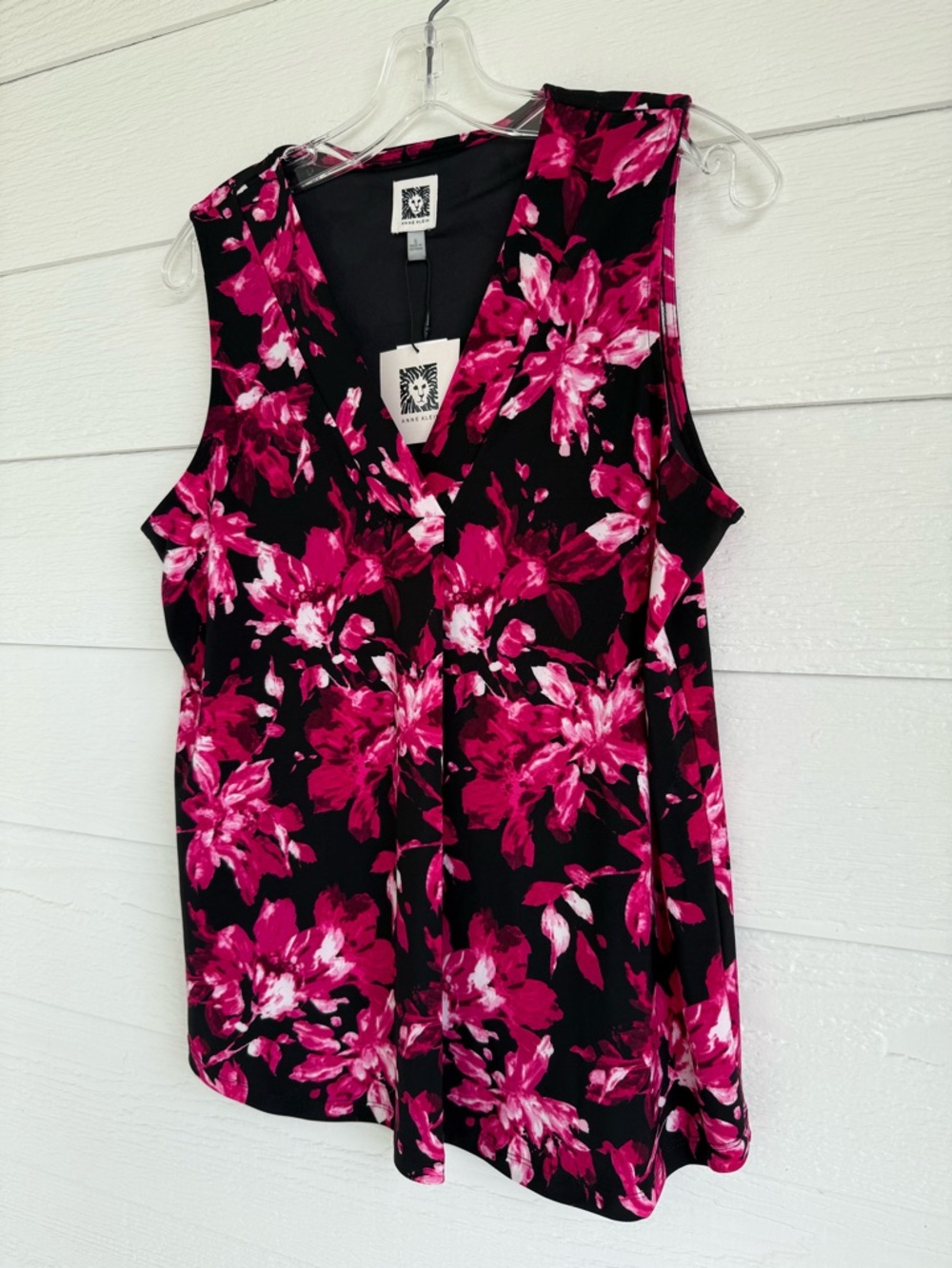 NEW Anne Klein Sleeveless Floral V-Neck Top Fuchsia Pink Black White Size Small - Picture 4 of 10
